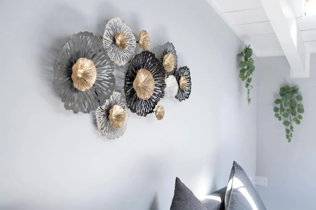 300 M From Metro M3-Netflix-Wi-Fi Apartment Milan 0*,  Italy