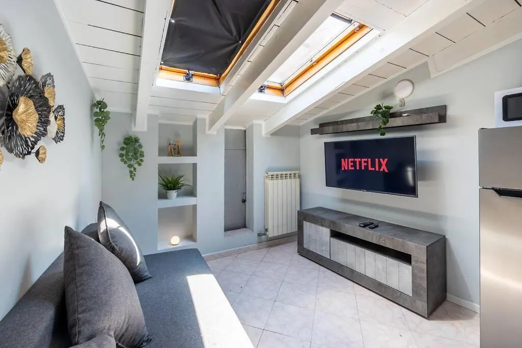 300 M From Metro M3-Netflix-Wi-Fi Apartment Milan