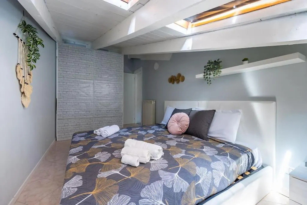 300 M From Metro M3-Netflix-Wi-Fi Apartment Milan Italy