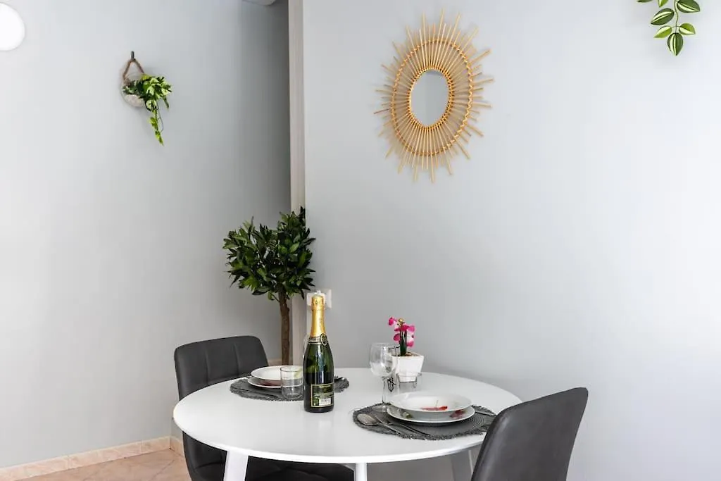 300 M From Metro M3-Netflix-Wi-Fi Apartment Milan
