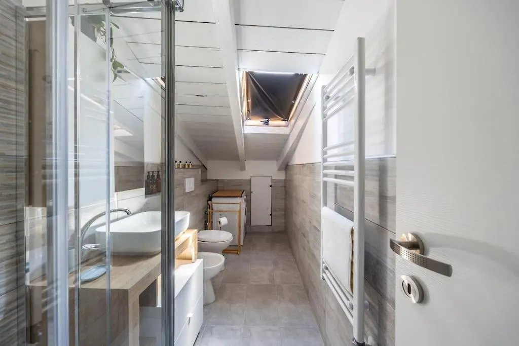 300 M From Metro M3-Netflix-Wi-Fi Apartment Milan